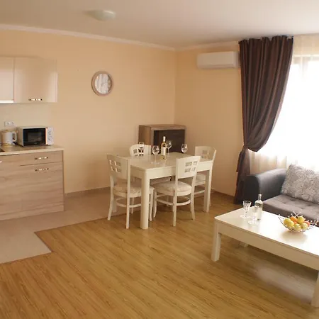 Aria Complex Aparthotel 3*