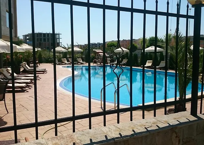 מלון דירות Aria Complex