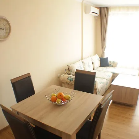 Aria Complex アパートホテル 3*