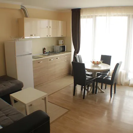 アパートホテル Aria Complex